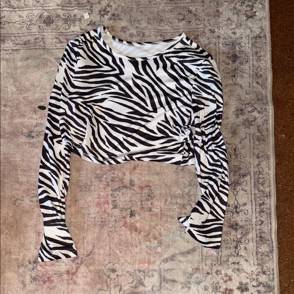 SHEIN Black and White Zebra Print Crop Top